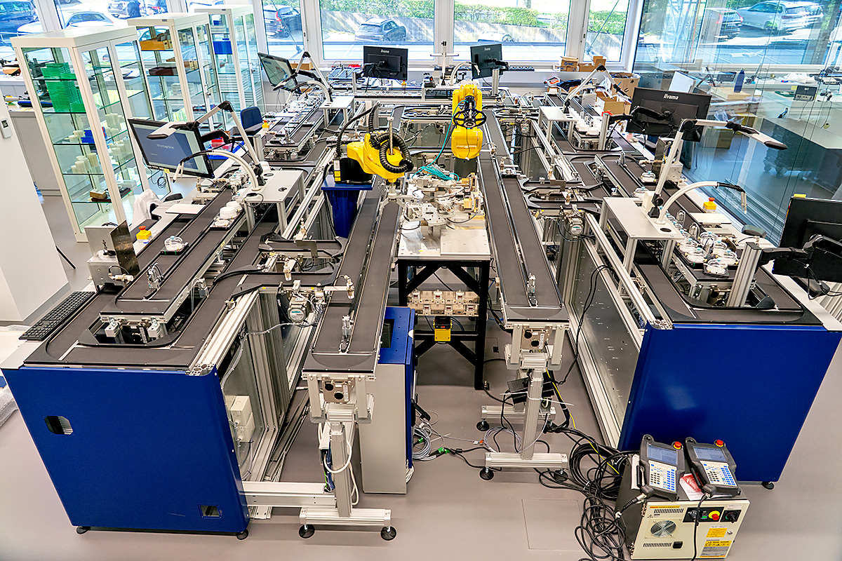 Semi-automatische Montagelinie f. Uhren, PGC Technologies AG